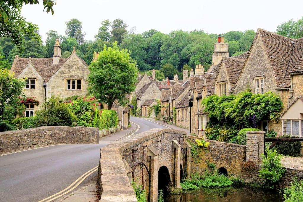 Cotswold Manor House - Country House Retreat With Hot Tub, Ideal For Large Groups Petty France Екстериор снимка