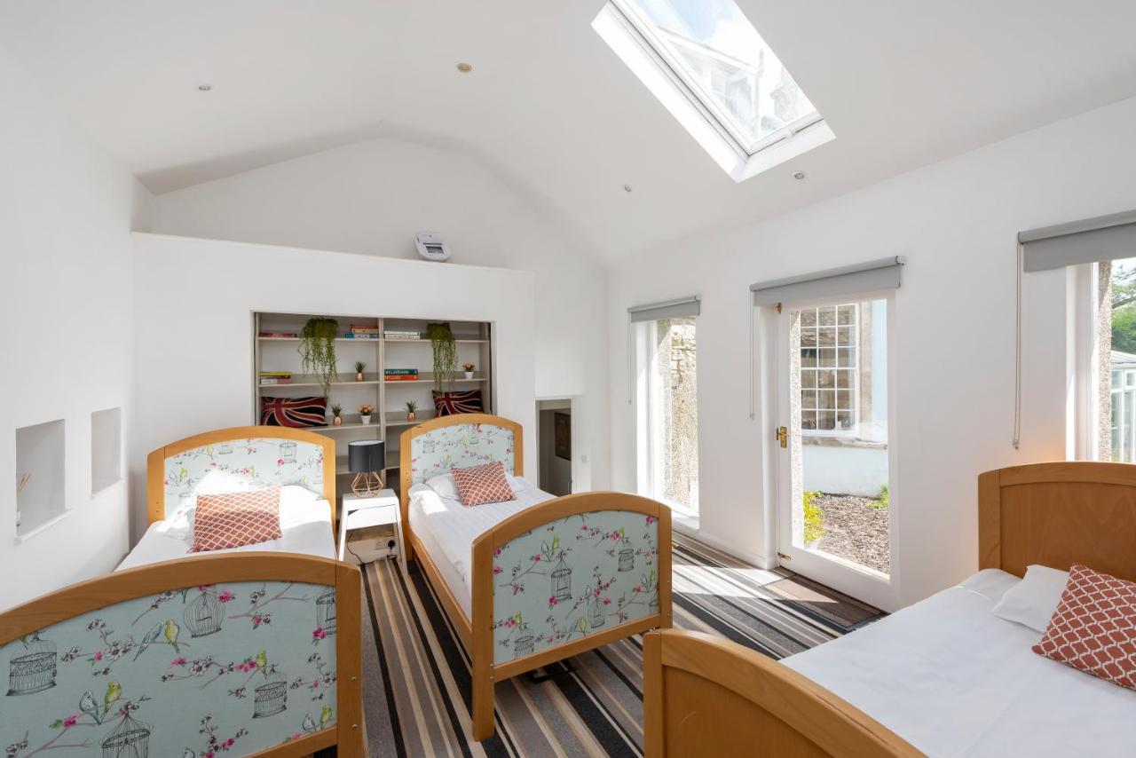 Cotswold Manor House - Country House Retreat With Hot Tub, Ideal For Large Groups Petty France Екстериор снимка