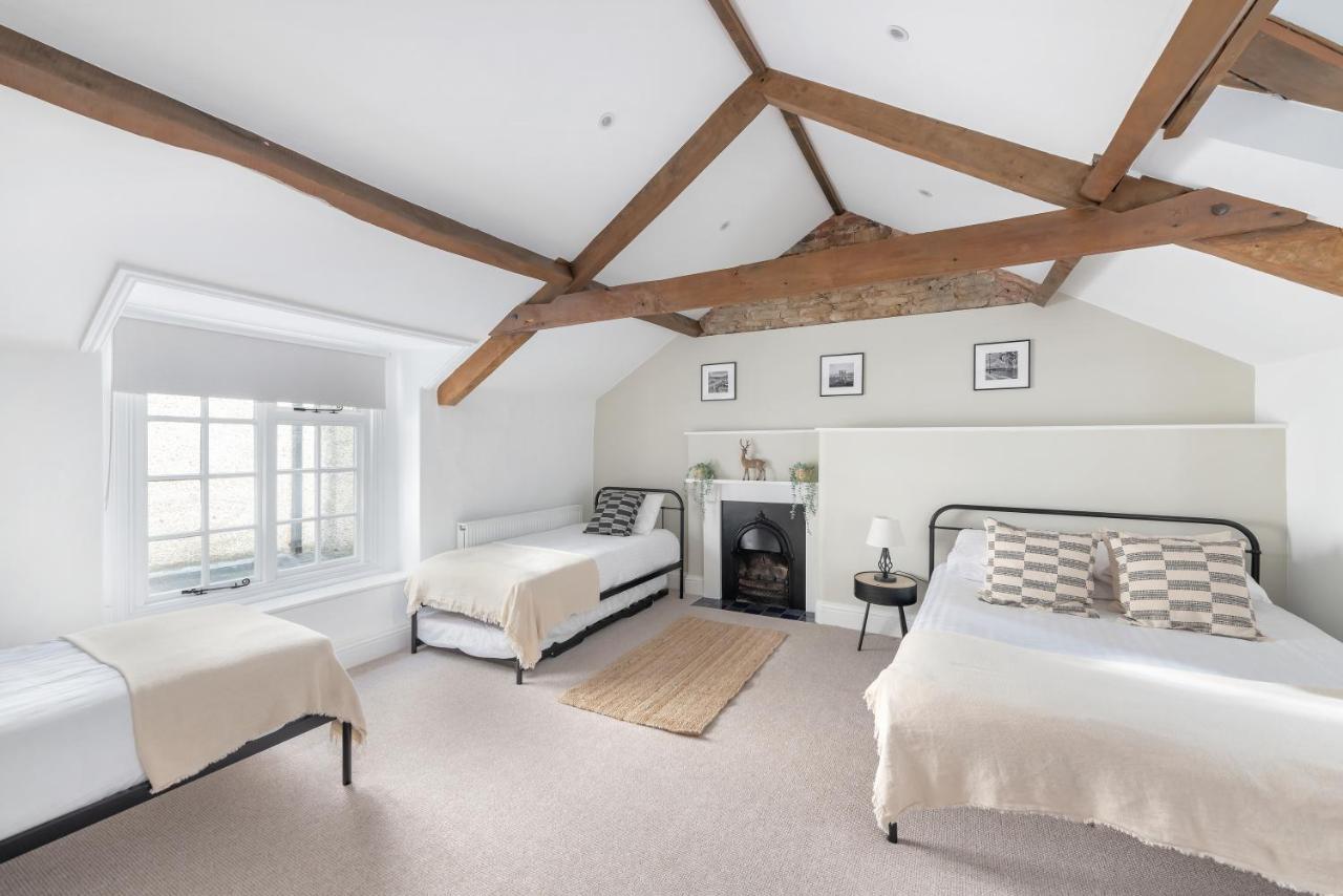 Cotswold Manor House - Country House Retreat With Hot Tub, Ideal For Large Groups Petty France Екстериор снимка