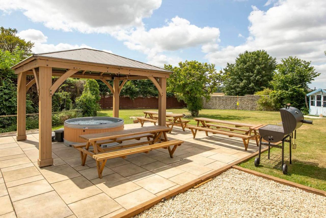 Cotswold Manor House - Country House Retreat With Hot Tub, Ideal For Large Groups Petty France Екстериор снимка